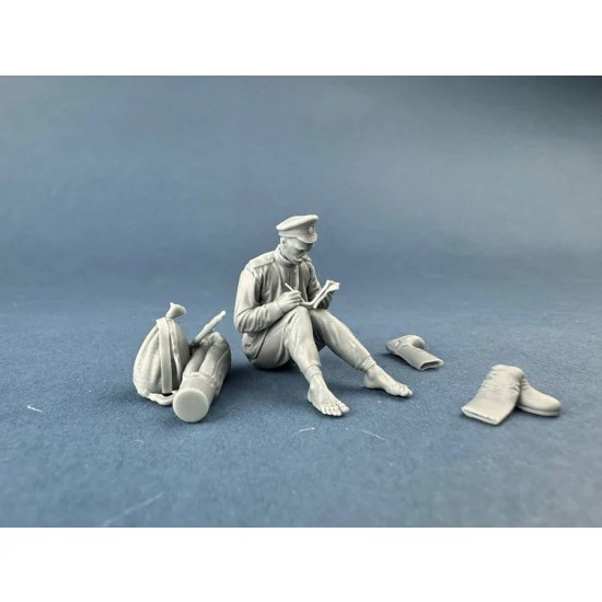 Copper State F35-066 1/35 Imperial Russian Army Soldier A Letter Home