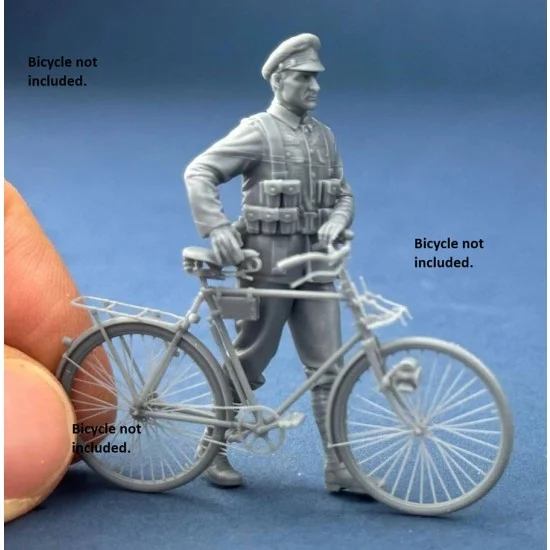Copper State F35-078 1/35 British Army Cyclist Walking With His Bicycle