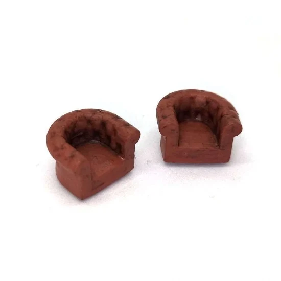 Drums and Crates 1335 1/72 Miniature Furniture Armchairs Type 3: Leather Chester Style (2pcs) - Scenics & Diorama