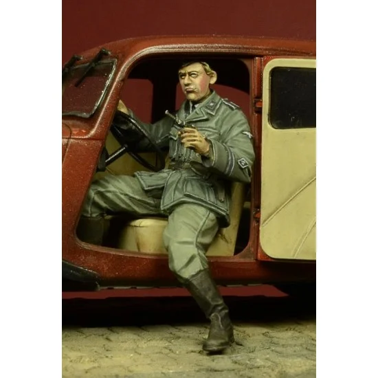 D-Day Miniature 35053 1/35 German SD Driver for Citroen 11CV (1 Figure)