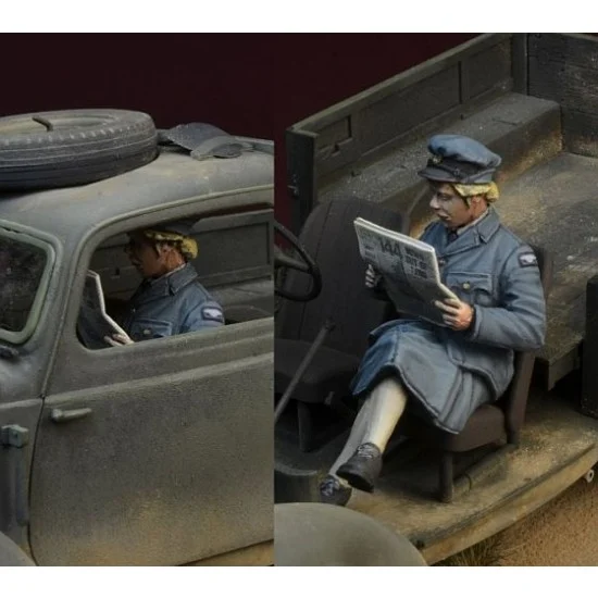 D-Day Miniature 35140 1/35 WWII British WAAF Girl Reading a Newspaper