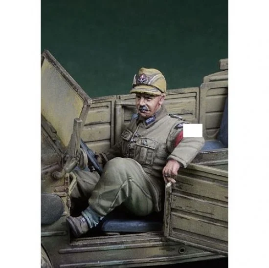 D-Day Miniature 35236 1/35 RAD Kubelwagen Driver 1939-45
