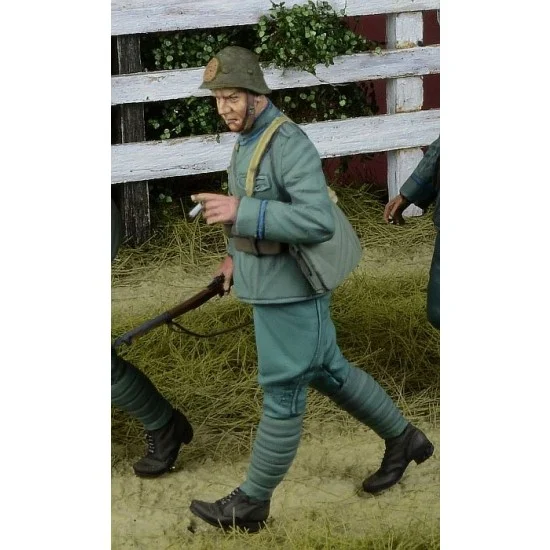 D-Day Miniature 35258 1/35 Dutch Infantryman Walking 2, Holland 1940
