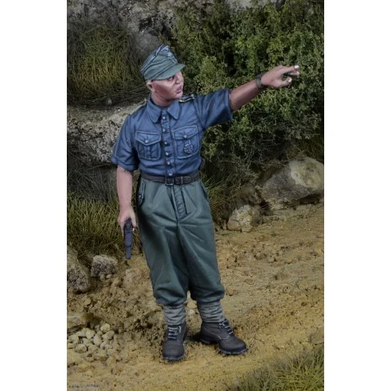 D-Day Miniature 35285 1/35 German Prinz Eugen Mountain Division NCO 1942-45