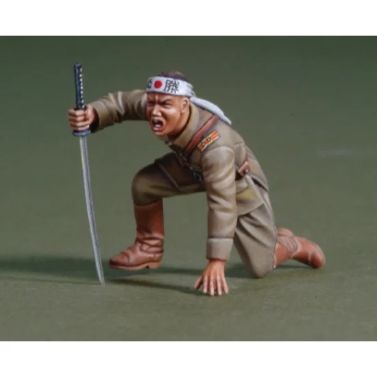 DEF DO35033 1/35 WWII Japanese Officer "Banzai Attack" - Model Figures