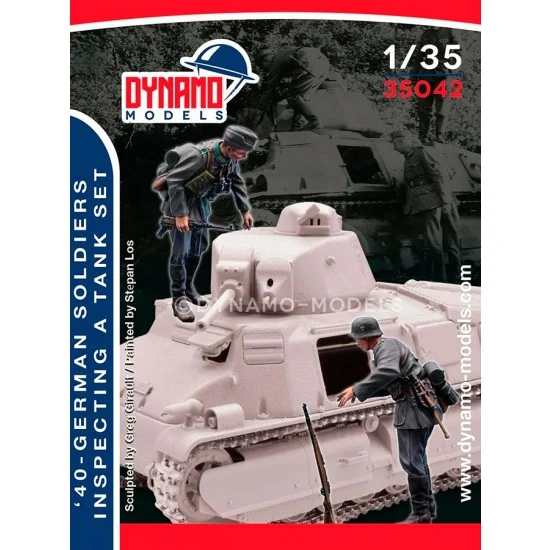 Dynamo 35042 1/35 1940 German Infantry inspecting a Tank Set (2 figures) - Model Figures