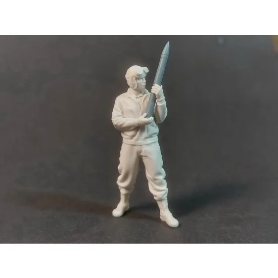 Panzer Art FI35-185 1/35 US Tanker Loading 76mm Ammo No.2