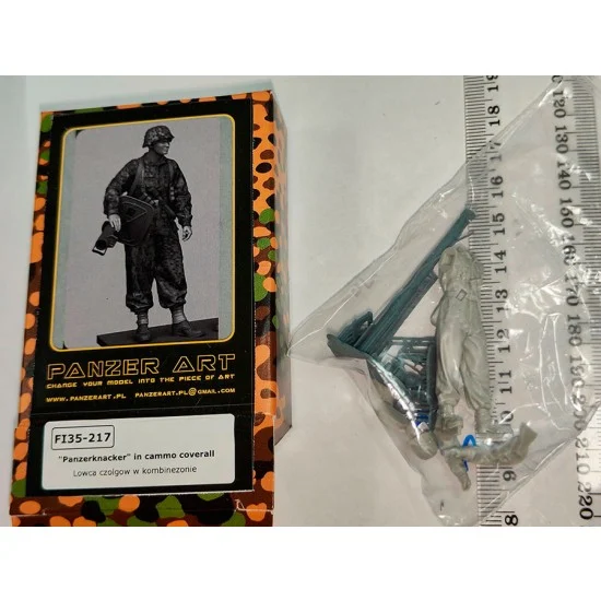 Panzer Art FI35-217 1/35 Panzerknacker In Cammo Coverall No.1