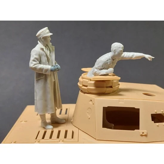 Panzer Art FI35-252 1/35 DAK Pz.Lll/IV Turret Set (2 figures)