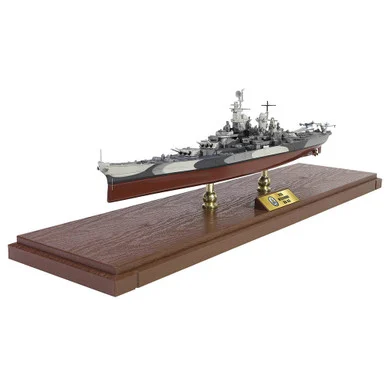 USS Missouri BB-63 1/700 Die Cast Model - Full Hull Display