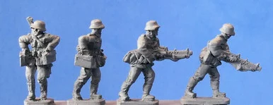 PIG080686 - GERMAN EARLY WAR MG34 MOVING