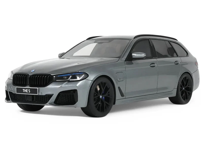2023 BMW 530E XDrive M Silver Metallic 1/18 Model Car by GT Spirit - BMW Models