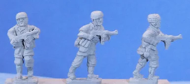 PIG080704 - GERMAN PARA SMG ADVANCING