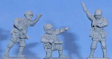 PIG080723 - German para platoon commanders