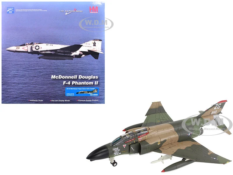 McDonnell Douglas EF-4C Wild Weasel Fighter-Bomber Aircraft "64-0840, 67th TFS, Korat RTAFB, Super Cocks Swiss Samilar" (1971) United States Air Force "Air Power Series" 1/72 Diecast Model by Hobby Master