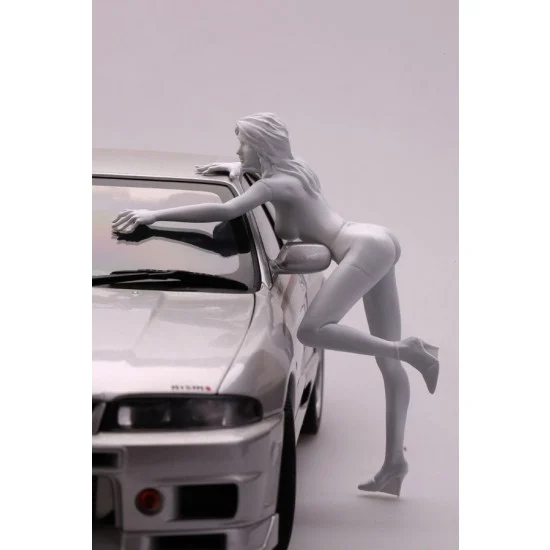 Hobby Design HD03-0265 1/18 Car Wash Girl (Resin)