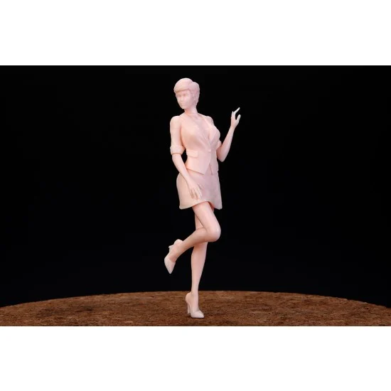 Hobby Design HD03-0478 1/18 Show Girl with Photo-Etched Sunglass Frames - Standing (1 Resin Figure)