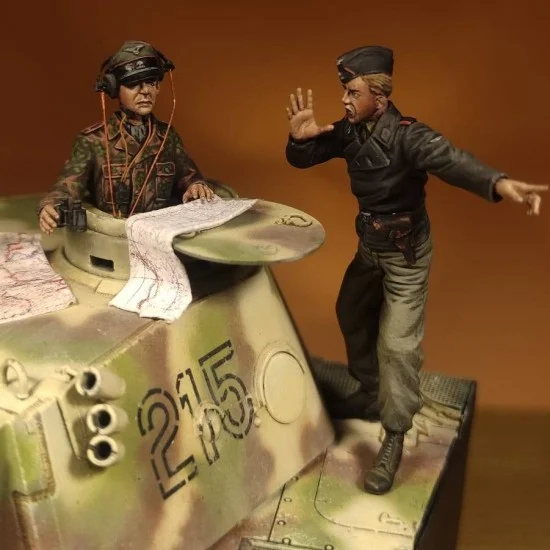 HD Models 35257 1/35 German SS Tank Crew - Model Figures