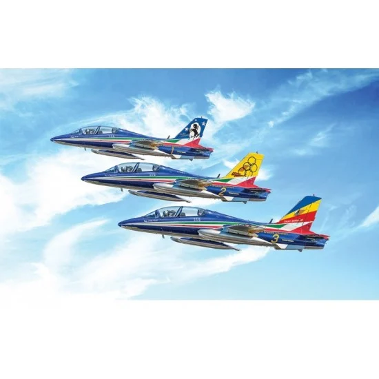 Italeri 1461 1/72 Macchi MB 339 [PAN 60th Anniversary Special Livery] (3 kits) - Model Planes