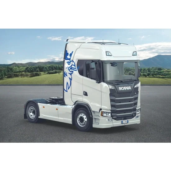 Italeri 3965 1/24 Scania S770 V8 'White Cab' - Model Cars