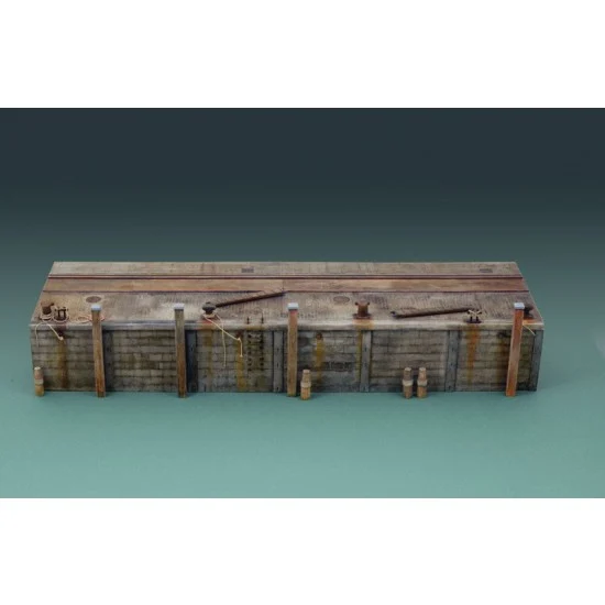 Italeri 5612 1/35 Long Dock Section for Mooring Ship - Scenics & Diorama