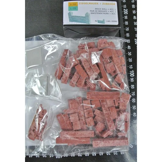 Juweela 23392 1/32, 1/35 Brick Wall w/Loose Bricks/Plates (4 Elements + Pillars) - Scenics & Diorama