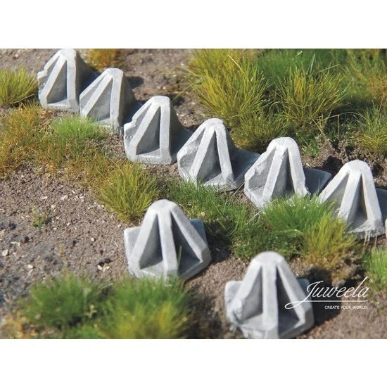Juweela 28336 1/87 Concrete At Obstacles Cold War (30pcs) - Scenics & Diorama