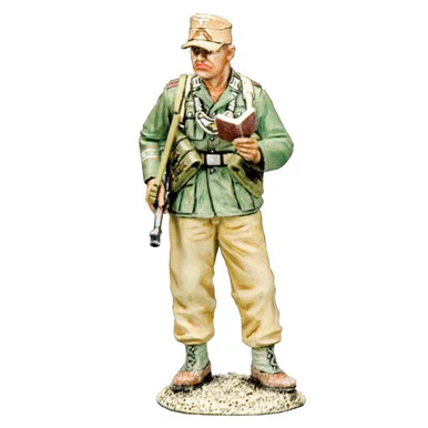 Afrika Korps Field Police Checking Papers 1/30 Figure - King and Country