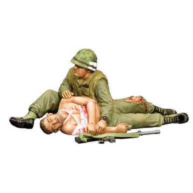Taking Care of a Buddy 1/30 Figure Set King & Country (VN179) - King and Country