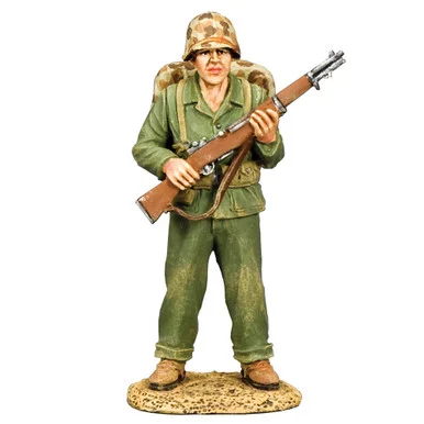 Standing Reading Marine 1/30 Figure King & Country (USMC064) - King and Country