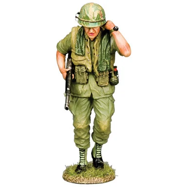 The Walking Grunt 1/30 Figure K&C (VN190) - King and Country