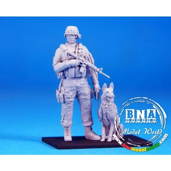 Legend Productions LF0124 1/35 US Military Working Dog K9 with the Handler - Model Figures