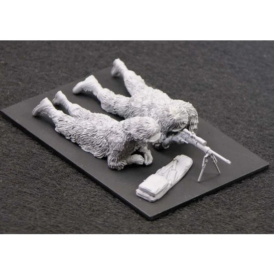 Legend Productions LF0138 1/35 US Army Sniper Team "Camouflaged in Ghillie Suits" (2 Figures) - Model Figures
