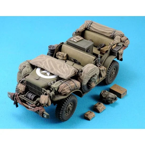 Legend Productions LF1312 1/35 Dodge WC-56/57 Staff Car Stowage Set w/K-Ration Boxes, C-Ration Boxes &SCR-506 Radio