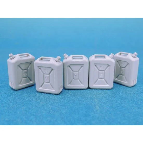 Legend Productions LF1376 1/35 IDF 20L Water Can set (15pcs) - Scenics & Diorama