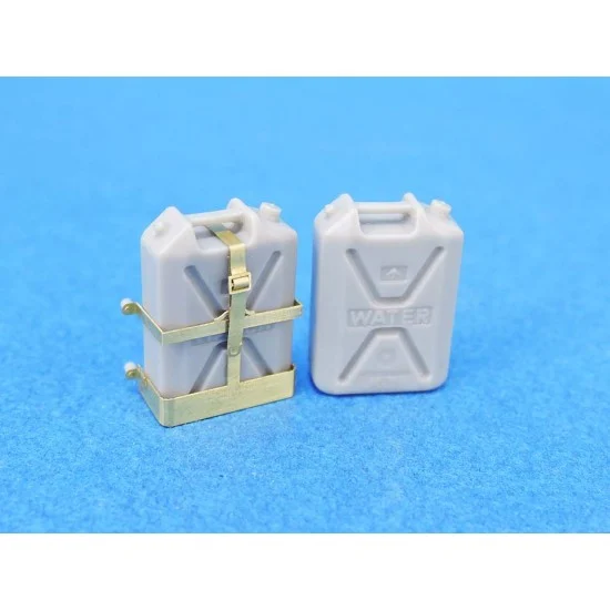 Legend Productions LF1384 1/35 IDF Early 20L Water Can w/Holder set (10pcs) - Scenics & Diorama