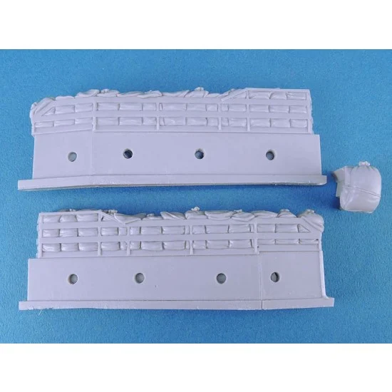Legend Productions LF1432 1/35 US M5/M8 Light Tank Side Hull Sandbag Armour set - Military Vehicles & Tanks