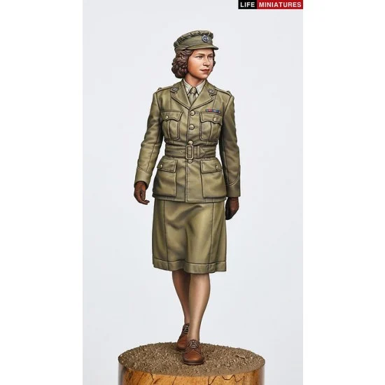 Life Miniatures 12004 1/12 Princess Elizabeth, 2nd Subaltern in ATS 1945 - Model Figures