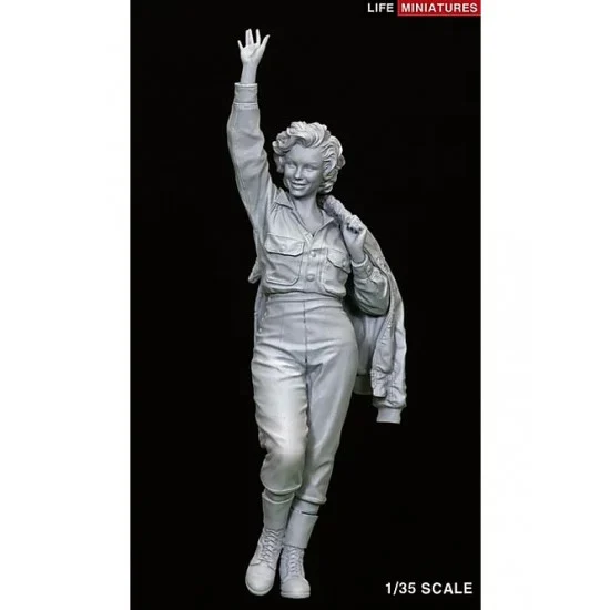 Life Miniatures 35001 1/35 Marilyn Monroe in Korea for USO Tour 1954 - Model Figures