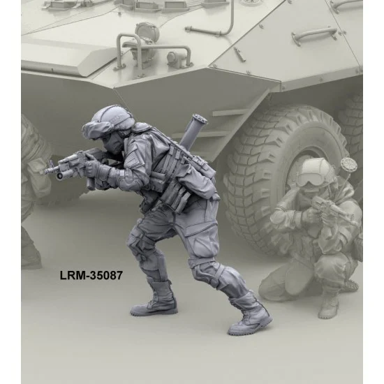 Live Resin LRM35087 1/35 Russian Army Soldier In Modern Infantry Combat Gear System, In Action, Set 28 - Model Figures