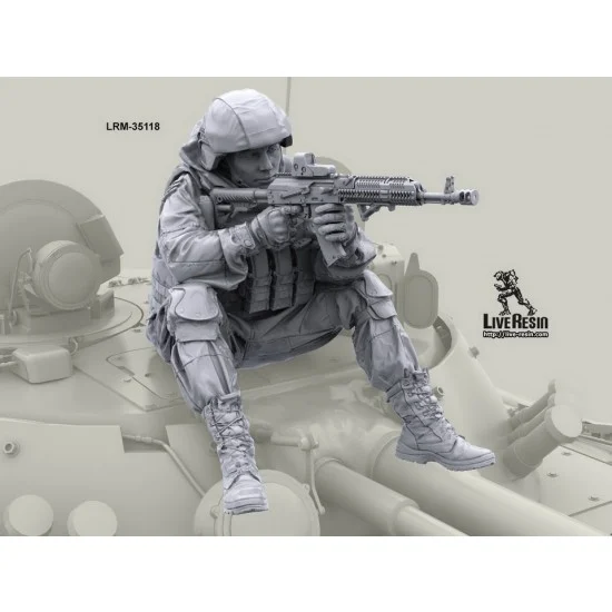 Live Resin LRM35118 1/35 Modern Russian Soldier, Riding On Armour Vehicle & Shooting - Model Figures