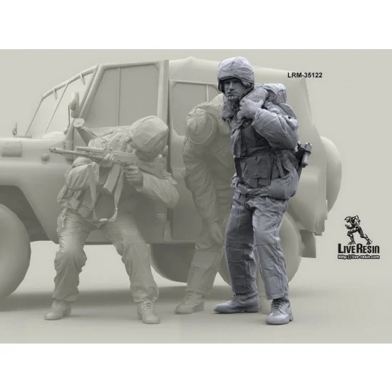 Live Resin LRM35122 1/35 Russian Internal Troops, Under Fire, Evacuation Of Wounded - 1