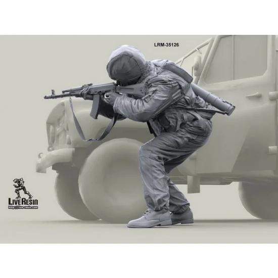Live Resin LRM35126 1/35 Russian Internal Troops - Commander