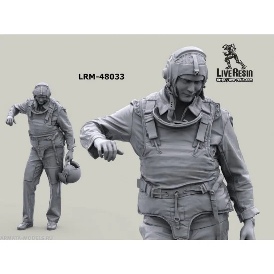 Live Resin LRM48033 1/48 Soviet Helicopter Pilot On Brief w/Body Armour & Armour Helmet, Afghan War #2 - Model Figures