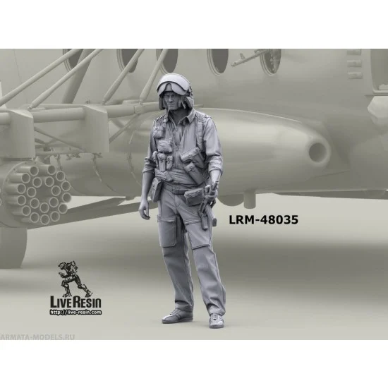 Live Resin LRM48035 1/48 Soviet Helicopter Pilot On Brief w/AKMS, Afghan War #4 - Model Figures