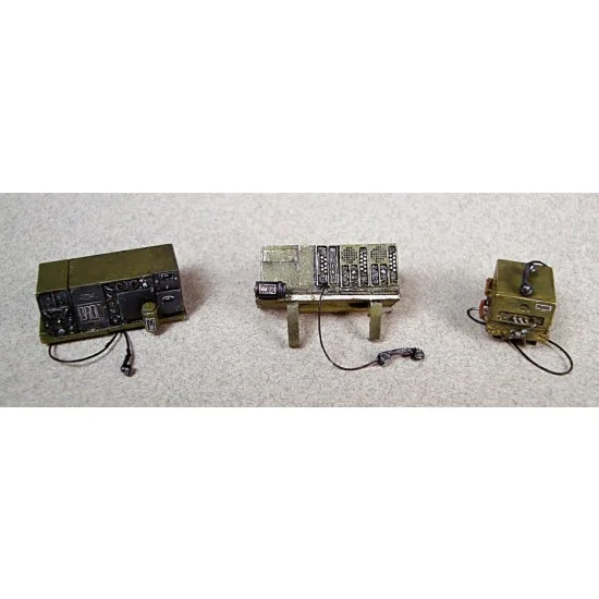 LZ Models 35502 1/35 US Army Radio Set - Scenics & Diorama