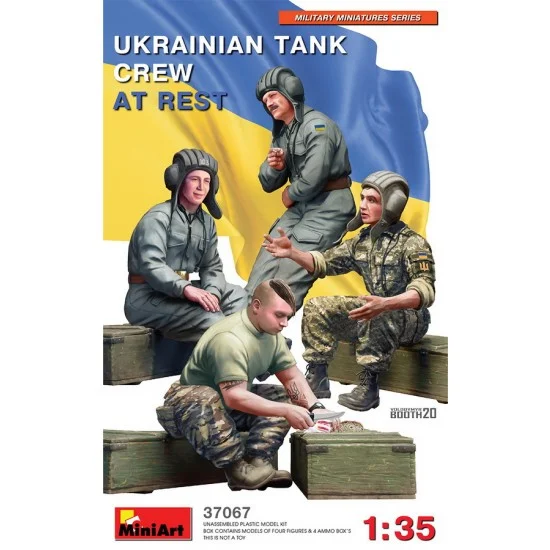MiniArt 37067 1/35 Ukrainian Tank Crew at Rest - Model Figures