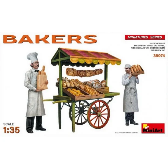 MiniArt 38074 1/35 Bakers: 2 Figures, Wooden Crates w/Bakery Products - Model Figures
