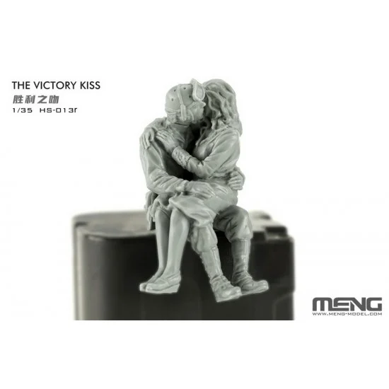 Meng HS013r 1/35 The Victory Kiss (2 resin figures, height: 40mm, width: 21mm) - Model Figures