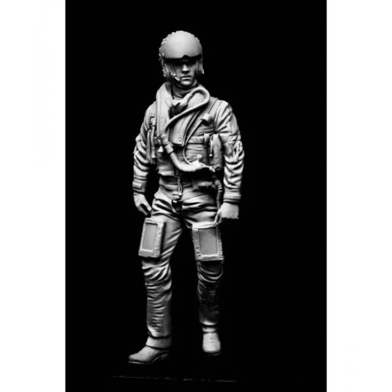 Mitches Military Models 028 120mm Fighter Pilot (1 figure) - Model Figures